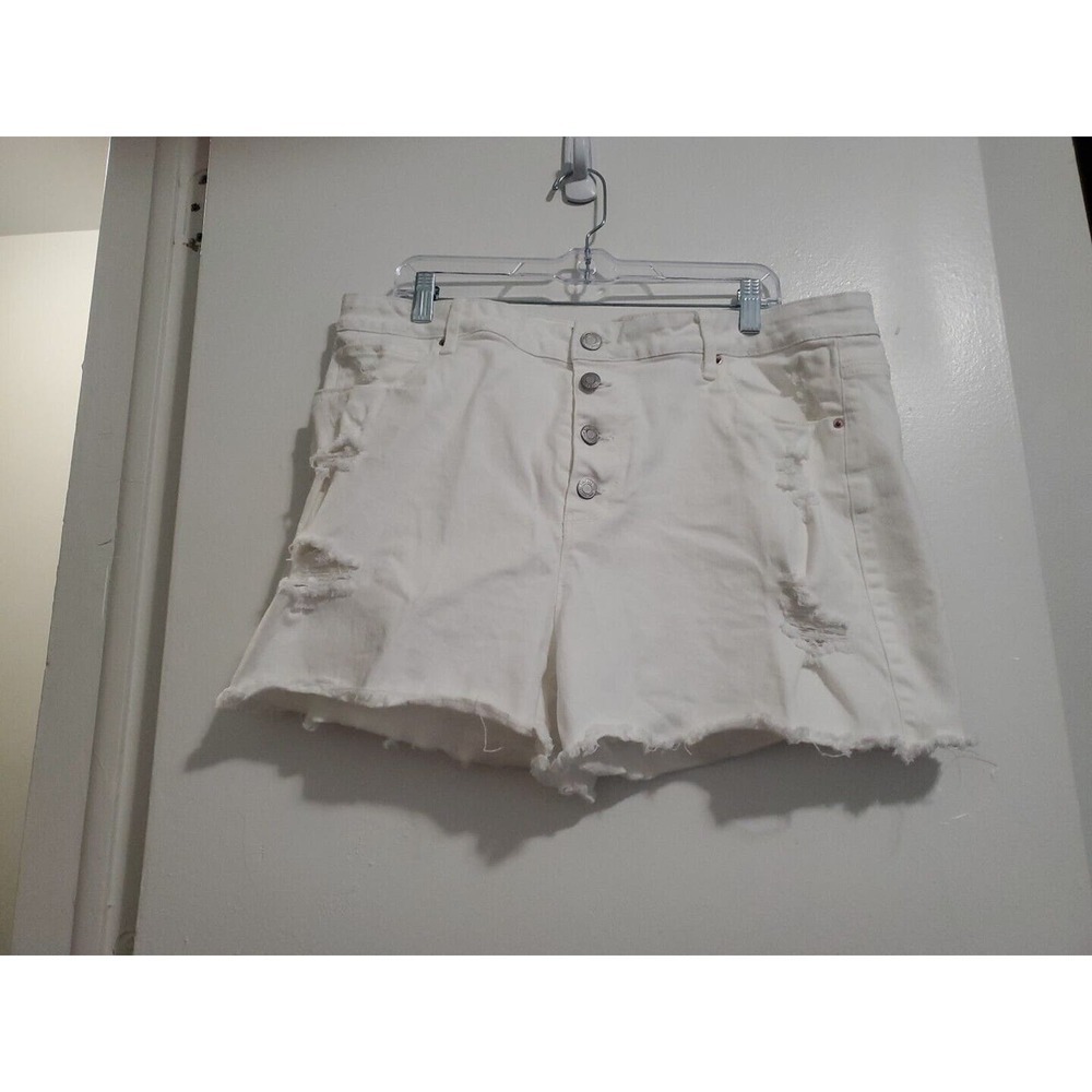 Time And Tru Shorts Size 18 Plus White Denim Mid Rise Lightly Distressed
